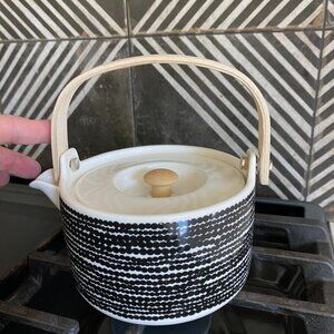 Marimekko Rasymotto Ceramic Teapot